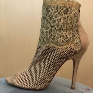 Chinese laundry lace heels